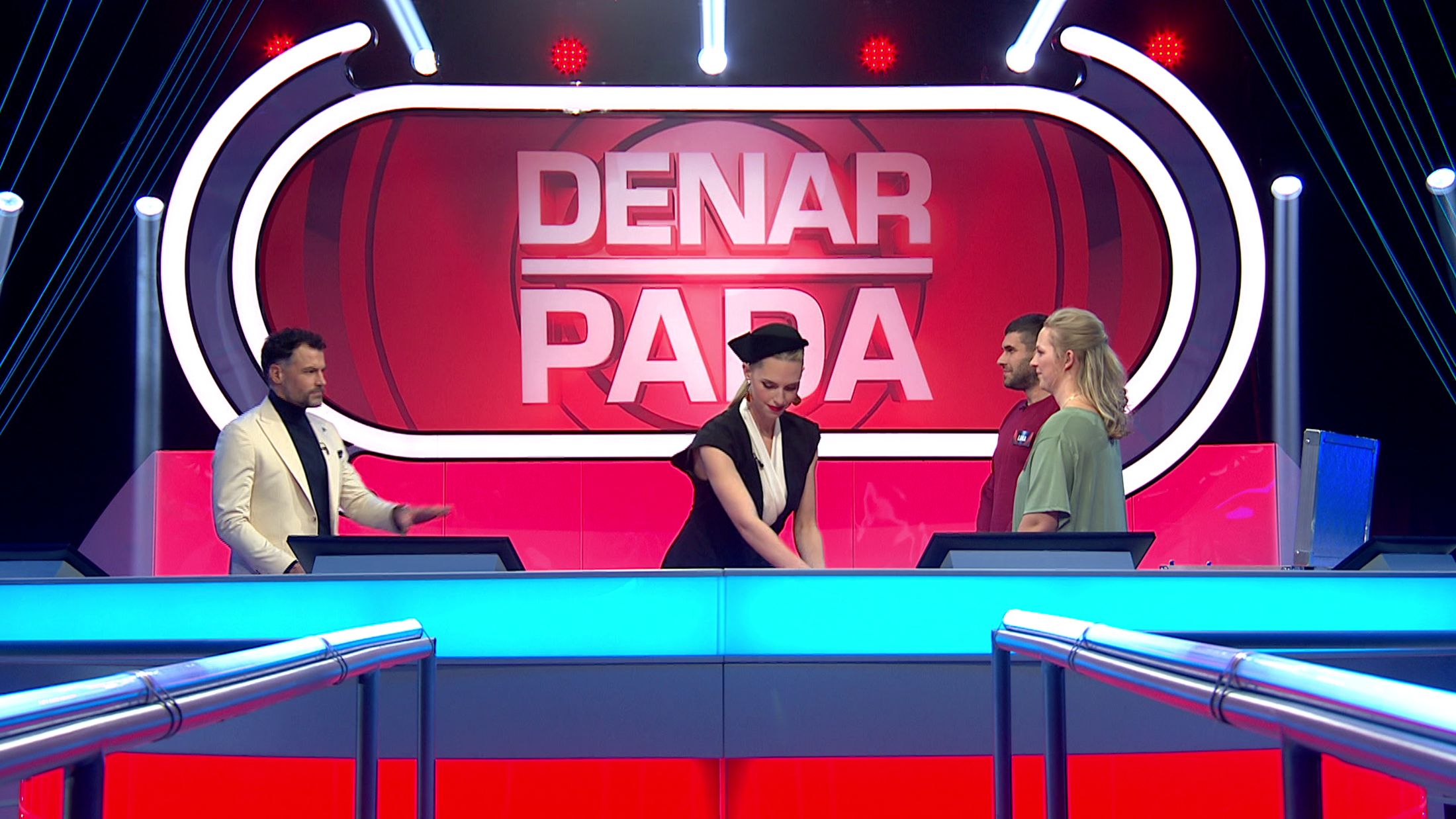 kviz denar pada kviz, denar pada, voditeljica Lara Medved, Luka Bračun, Maruša Bračun, Planet TV,