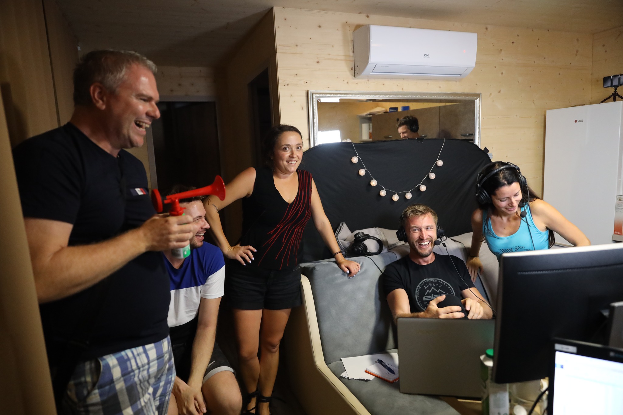 Miha deželak, Anja Ramšak, denis Avdič, Jana Morelj, radijski voditelji,