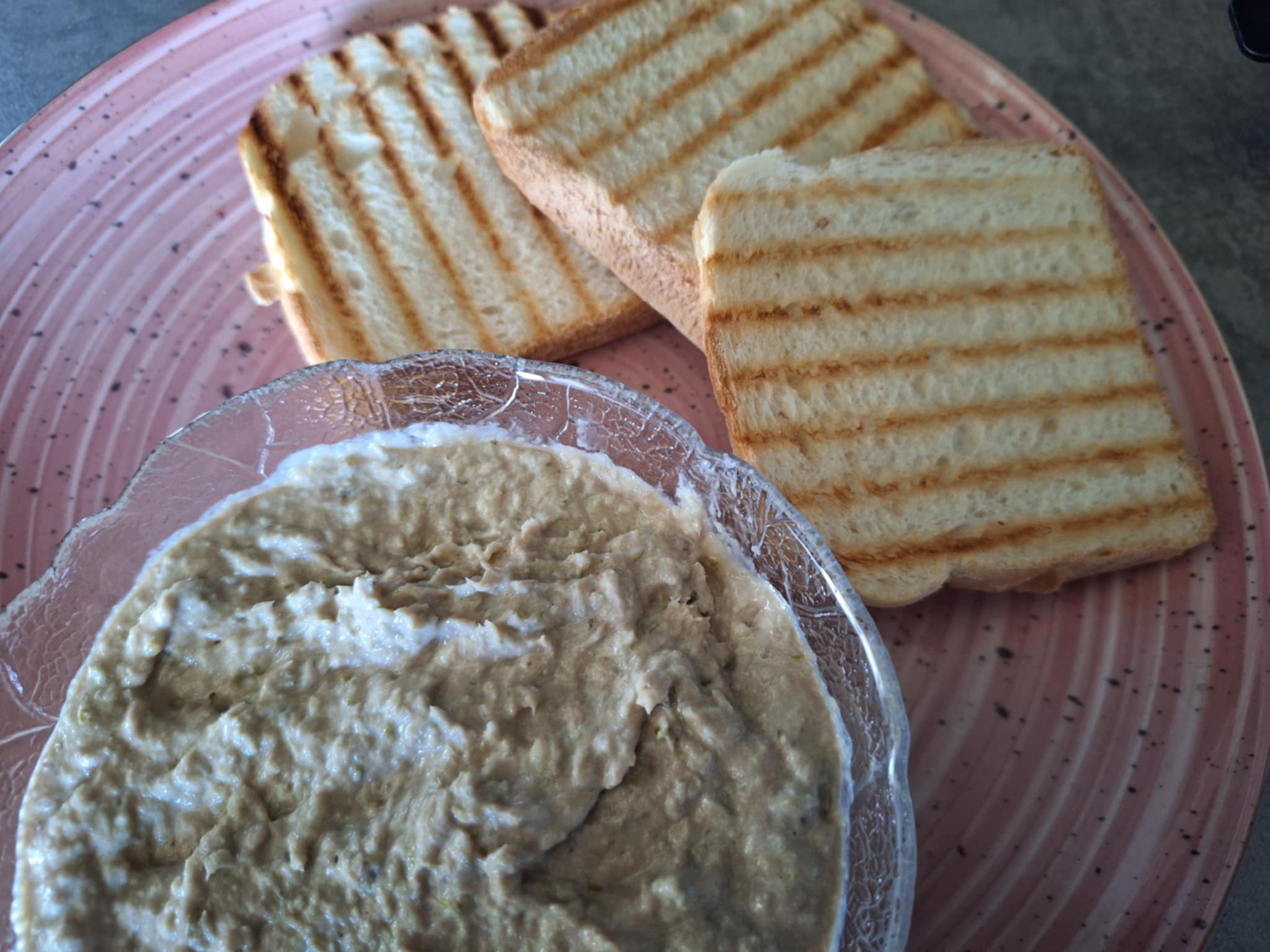 namaz sardine, namaz, toast, obrok, malica,