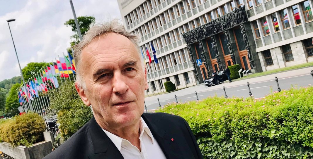 poslanec, Jonas Žnidaršič,
