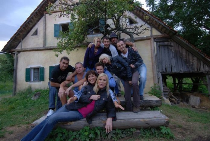 resničnostni šov, tekmovalci, Kmetija slavnih,