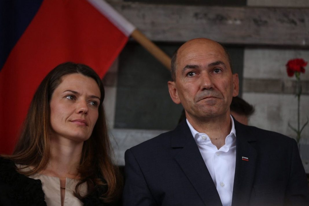 Urška Bačovnik Janša, Janez Janša,