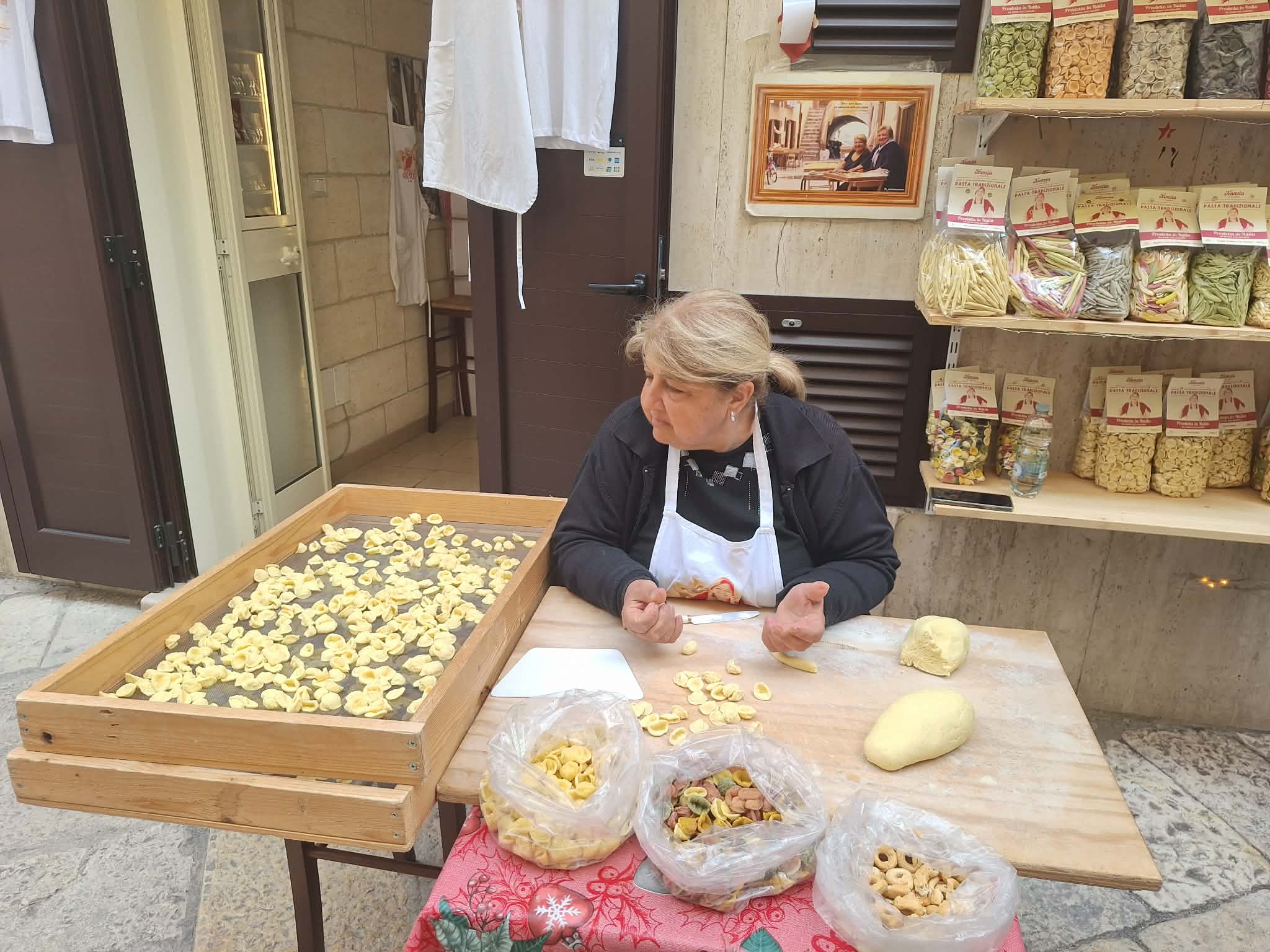 Bari Bari, domačinka, testenine,