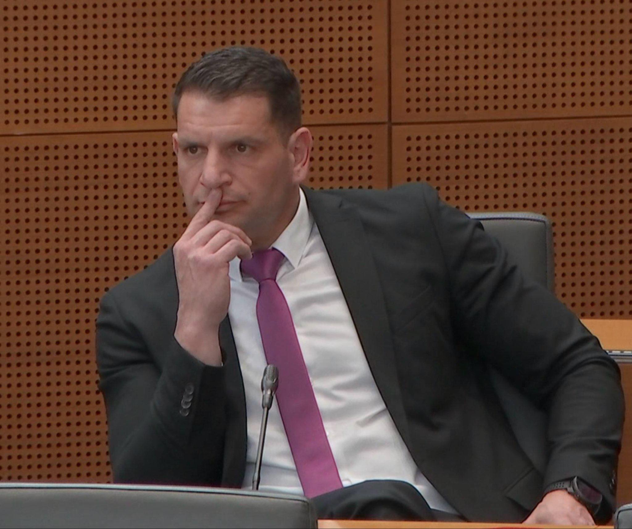 Zoran Stevanović Zoran Stevanović, politik,