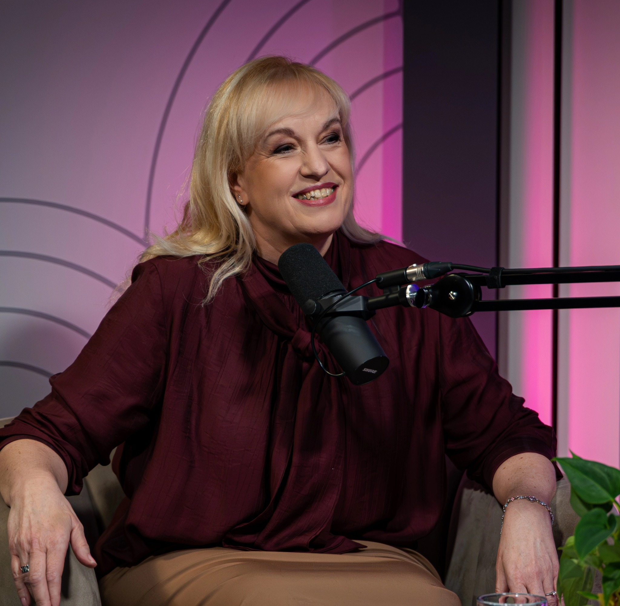 Alenka Kesar, voditeljica, 