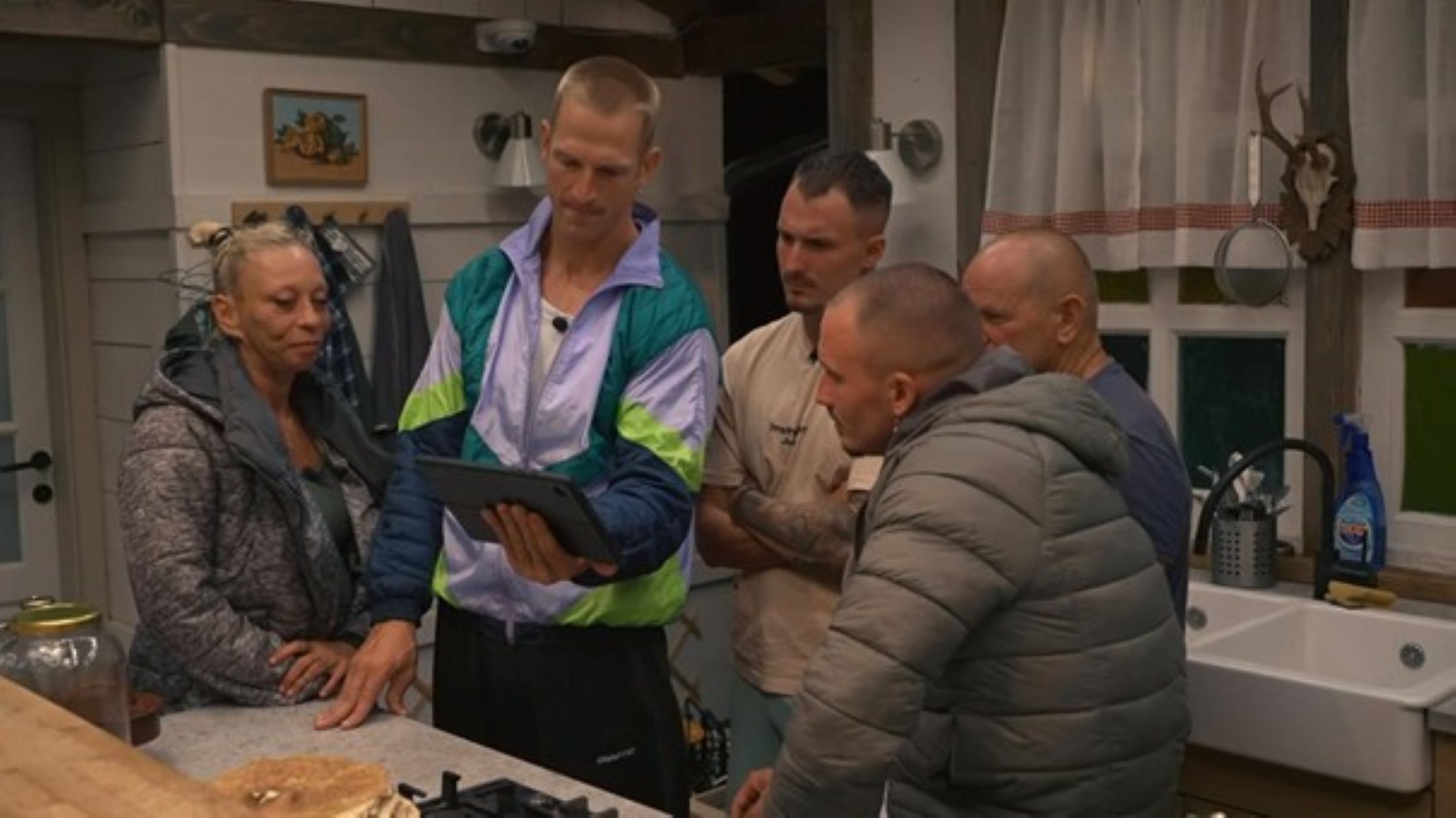 Kmetija tekmovalci, sporočilo,